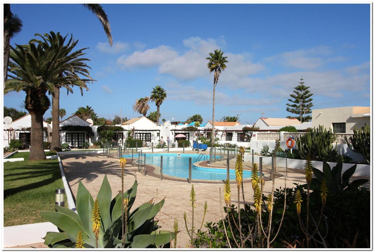 Estrella Del Mar 8. 1 Bedroom Villa With Pool And Gardens 300 Metres From The Beach Corralejo Exterior foto