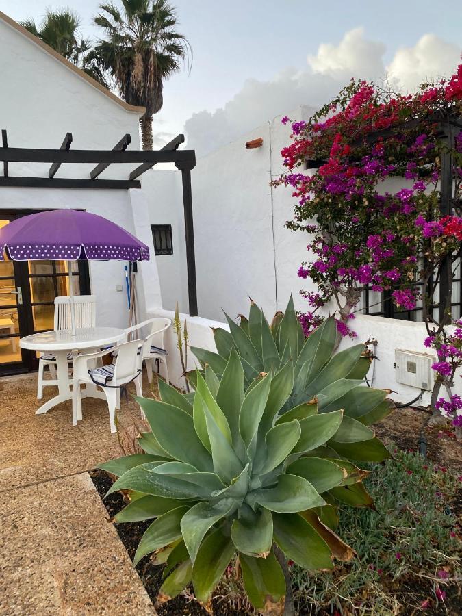 Estrella Del Mar 8. 1 Bedroom Villa With Pool And Gardens 300 Metres From The Beach Corralejo Exterior foto