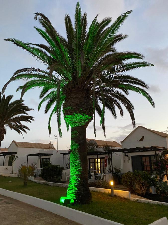 Estrella Del Mar 8. 1 Bedroom Villa With Pool And Gardens 300 Metres From The Beach Corralejo Exterior foto